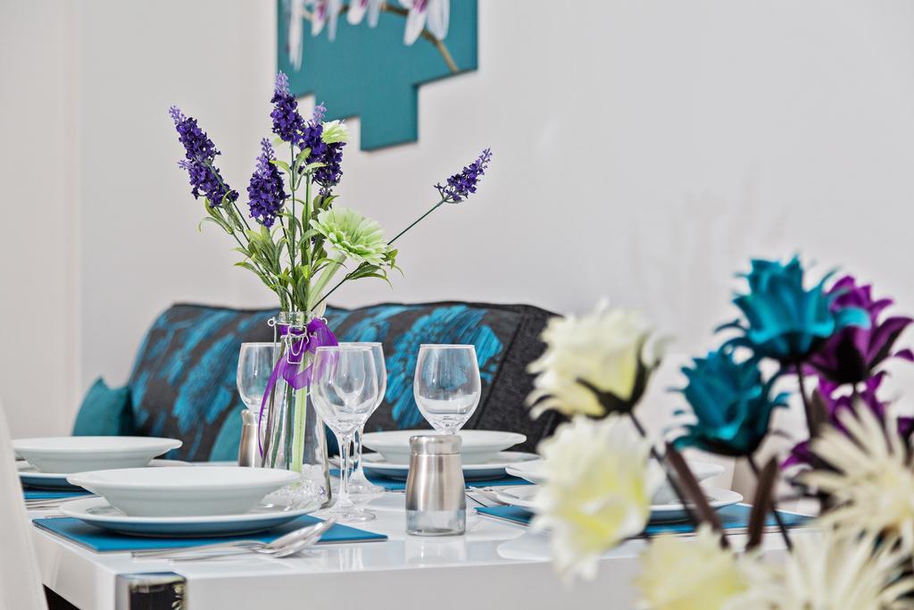 Metro Service Apartments Bedford Bagian luar foto
